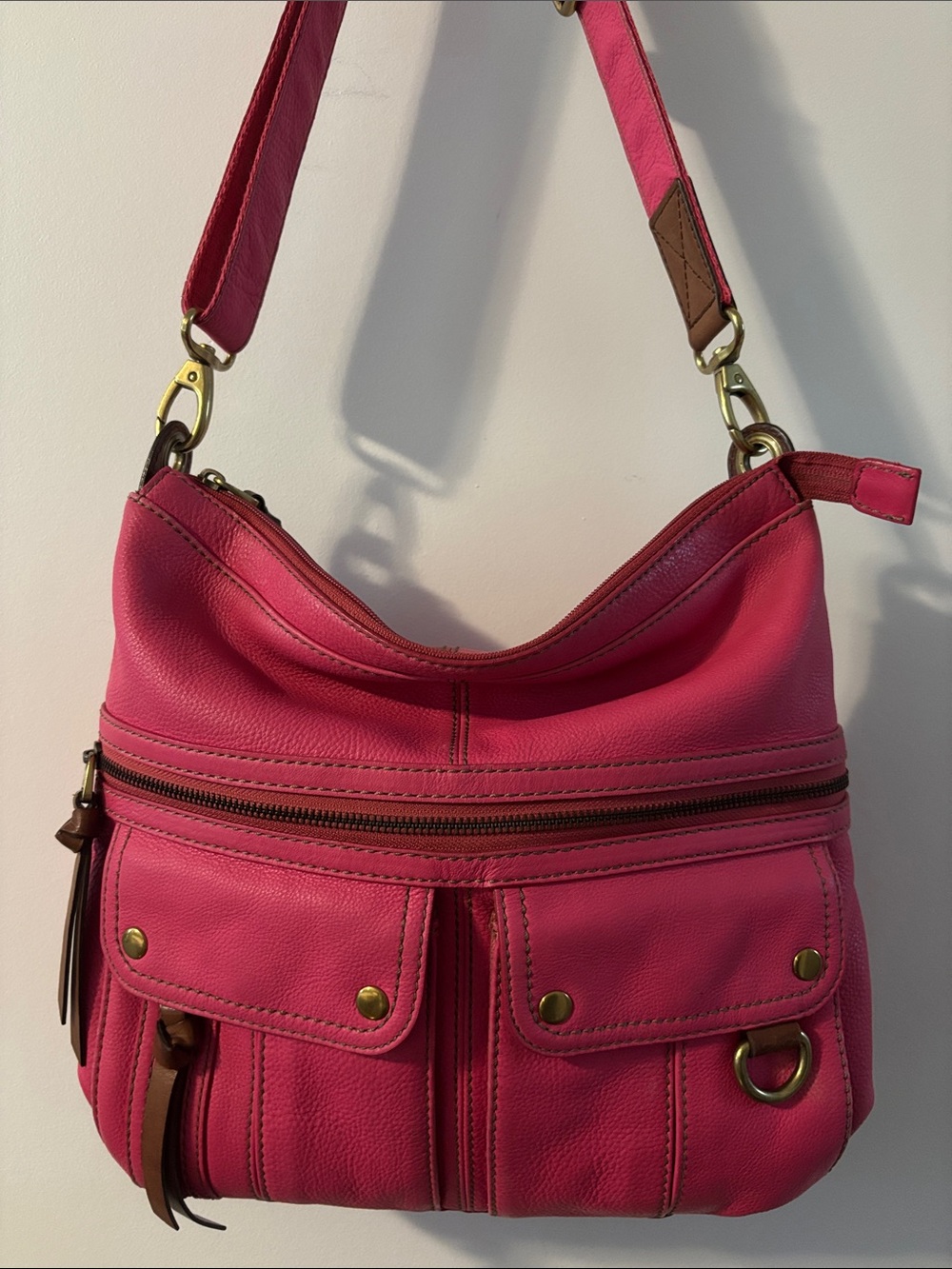 Fossil Morgan Traveler in Bright Pink Leather Crossbody Bag